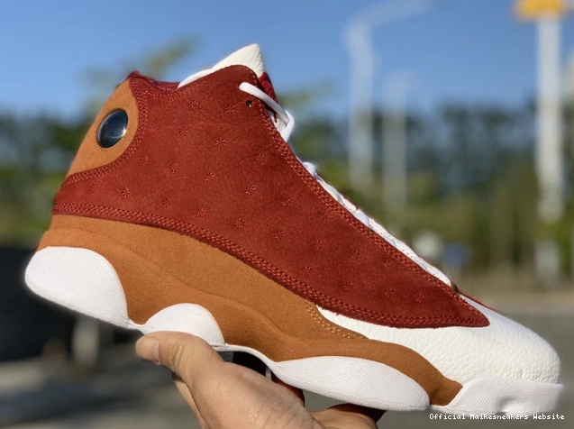 Official Maikesneakers 